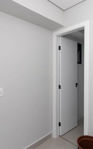 Casa à venda com 300m², 4 quartos e 4 vagas Casa à venda com 300m², 4 quartos e 4 vagasQuarto de Serviço