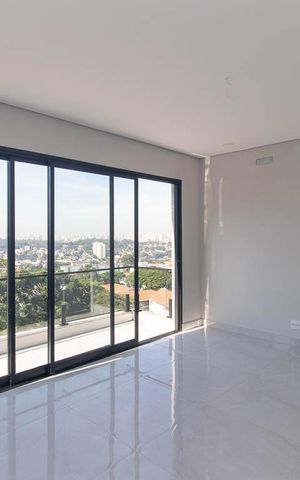 Casa à venda com 300m², 4 quartos e 4 vagas Casa à venda com 300m², 4 quartos e 4 vagasSala