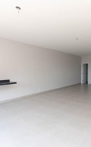 Casa à venda com 300m², 4 quartos e 4 vagas Casa à venda com 300m², 4 quartos e 4 vagasSalão de festas