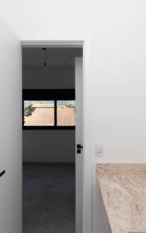 Casa à venda com 300m², 4 quartos e 4 vagas Casa à venda com 300m², 4 quartos e 4 vagasBanheiro da Suíte Americana