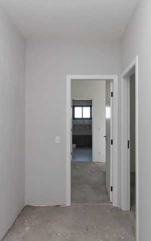 Casa à venda com 300m², 4 quartos e 4 vagas Casa à venda com 300m², 4 quartos e 4 vagasHall dos Quartos
