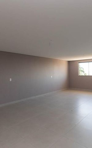 Casa à venda com 300m², 4 quartos e 4 vagas Casa à venda com 300m², 4 quartos e 4 vagasGaragem