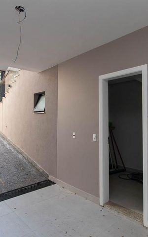 Casa à venda com 300m², 4 quartos e 4 vagas Casa à venda com 300m², 4 quartos e 4 vagasGaragem