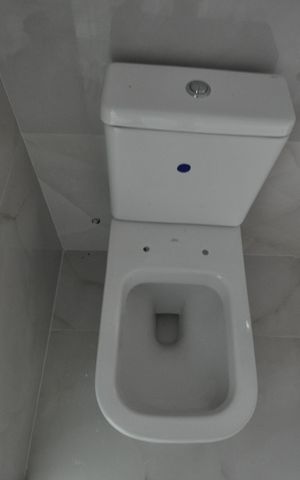 Casa à venda com 300m², 4 quartos e 4 vagasBanheiro da Suíte 2
