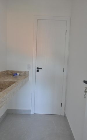 Casa à venda com 300m², 4 quartos e 4 vagasBanheiro da Suíte 3