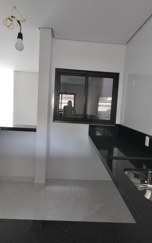 Casa à venda com 300m², 4 quartos e 4 vagasCozinha