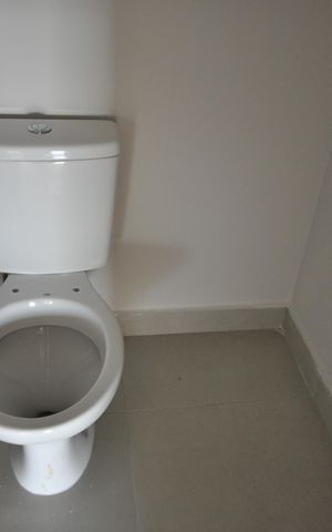 Casa à venda com 300m², 4 quartos e 4 vagasBanheiro Social
