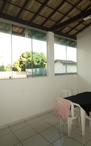 Casa à venda com 360m², 8 quartos e 2 vagasSala