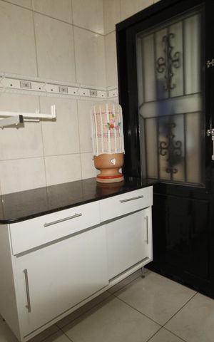Casa à venda com 360m², 8 quartos e 2 vagasCozinha