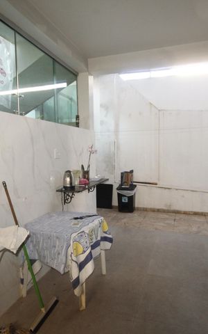 Casa à venda com 360m², 8 quartos e 2 vagasLavanderia