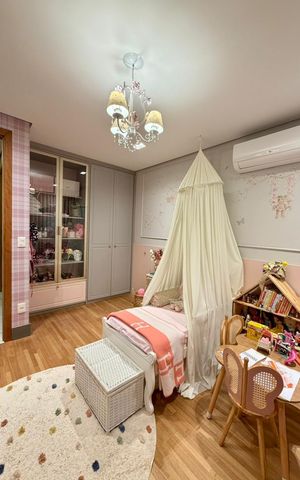 Apartamento à venda com 190m², 3 quartos e 4 vagas Apartamento à venda com 190m², 3 quartos e 4 vagasQuarto