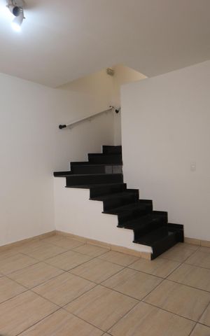 Casa de condomínio para alugar com 117m², 2 quartos e 1 vagaSala