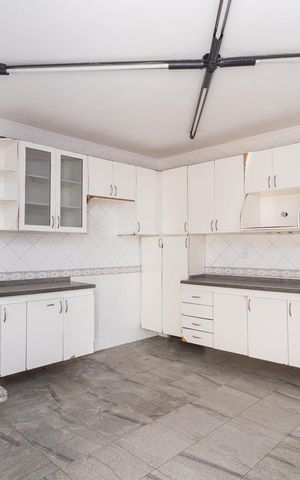 Casa à venda com 120m², 4 quartos e 2 vagasCozinha