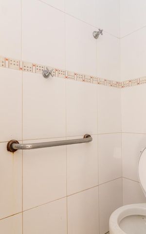 Casa à venda com 120m², 4 quartos e 2 vagasBanheiro 2