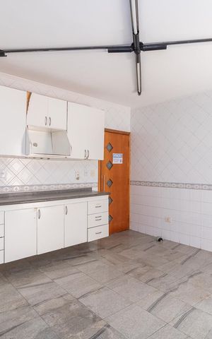 Casa à venda com 120m², 4 quartos e 2 vagasCozinha