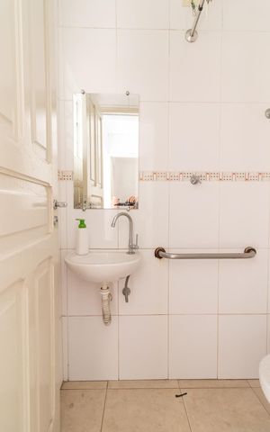 Casa à venda com 120m², 4 quartos e 2 vagasBanheiro 2
