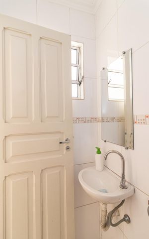 Casa à venda com 120m², 4 quartos e 2 vagasBanheiro 2