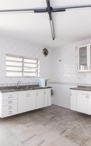 Casa à venda com 120m², 4 quartos e 2 vagasCozinha