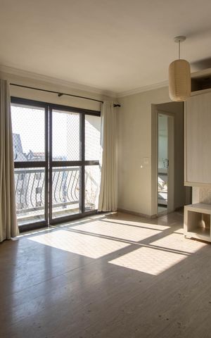 Apartamento à venda com 145m², 3 quartos e 2 vagas Apartamento à venda com 145m², 3 quartos e 2 vagasSala
