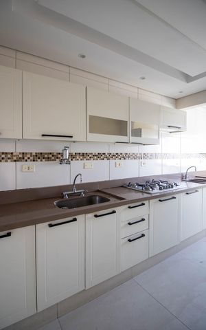 Apartamento à venda com 145m², 3 quartos e 2 vagas Apartamento à venda com 145m², 3 quartos e 2 vagasCozinha