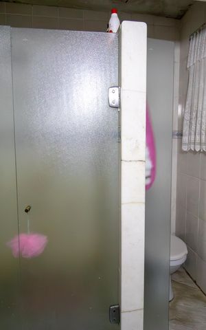 Casa à venda com 138m², 2 quartos e 1 vaga Casa à venda com 138m², 2 quartos e 1 vagaBanheiro