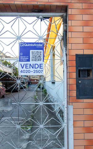 Casa à venda com 138m², 2 quartos e 1 vaga Casa à venda com 138m², 2 quartos e 1 vagaPlaca