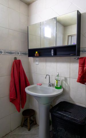 Casa à venda com 138m², 2 quartos e 1 vaga Casa à venda com 138m², 2 quartos e 1 vagaBanheiro