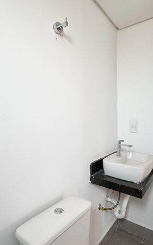 Apartamento à venda com 55m², 2 quartos e 1 vaga Apartamento à venda com 55m², 2 quartos e 1 vagaBanheiro da Suíte