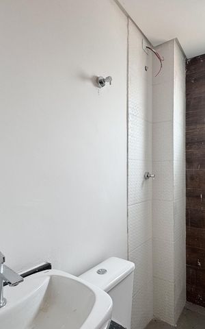 Apartamento à venda com 55m², 2 quartos e 1 vaga Apartamento à venda com 55m², 2 quartos e 1 vagaBanheiro Social