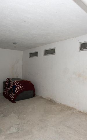 Casa à venda com 269m², 4 quartos e 3 vagas Casa à venda com 269m², 4 quartos e 3 vagasQuarto da Edícula