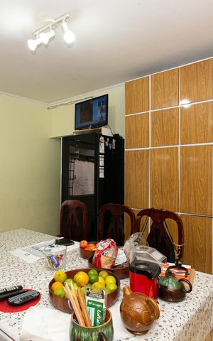 Casa à venda com 269m², 4 quartos e 3 vagas Casa à venda com 269m², 4 quartos e 3 vagasCozinha