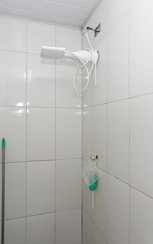 Casa à venda com 269m², 4 quartos e 3 vagas Casa à venda com 269m², 4 quartos e 3 vagasBanheiro da Edícula