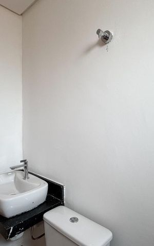 Apartamento à venda com 55m², 2 quartos e 1 vaga Apartamento à venda com 55m², 2 quartos e 1 vagaBanheiro Social