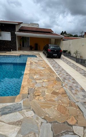 Casa para alugar com 417m², 2 quartos e 5 vagas Casa para alugar com 417m², 2 quartos e 5 vagasPiscina