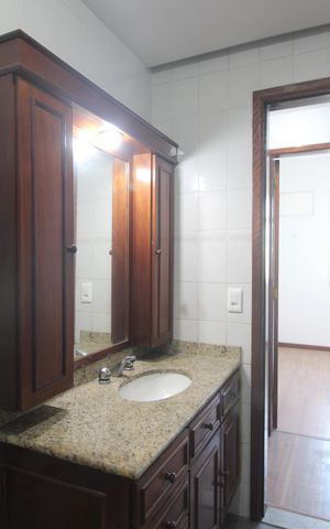 Apartamento à venda com 70m², 2 quartos e 1 vagaBanheiro