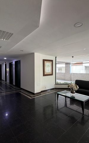 Apartamento à venda com 70m², 2 quartos e 1 vaga Apartamento à venda com 70m², 2 quartos e 1 vagaHall