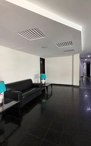 Apartamento à venda com 70m², 2 quartos e 1 vaga Apartamento à venda com 70m², 2 quartos e 1 vagaHall