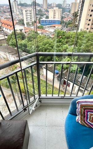 Apartamento à venda com 61m², 2 quartos e 1 vaga Apartamento à venda com 61m², 2 quartos e 1 vagaVaranda