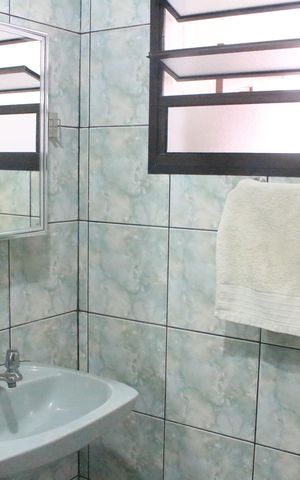 Casa à venda com 200m², 4 quartos e 2 vagasBanheiro 2
