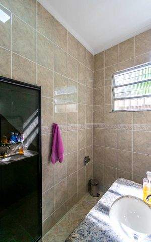Casa à venda com 473m², 5 quartos e sem vaga Casa à venda com 473m², 5 quartos e sem vaga1º andar - Banheiro