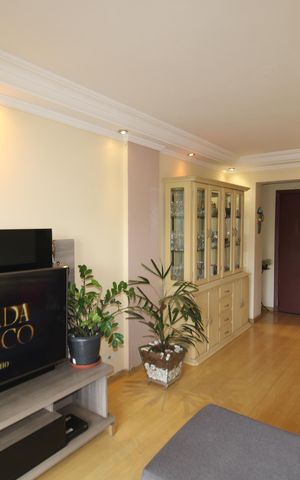 Apartamento à venda com 90m², 3 quartos e 1 vagaSala