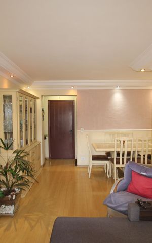 Apartamento à venda com 90m², 3 quartos e 1 vagaSala