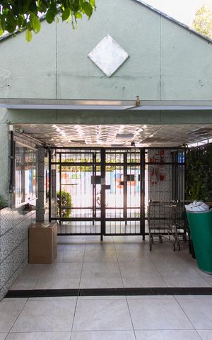 Apartamento à venda com 42m², 2 quartos e 1 vaga Apartamento à venda com 42m², 2 quartos e 1 vagaEntrada do Condomínio