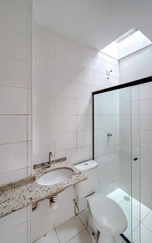 Casa de condomínio à venda com 83m², 3 quartos e 2 vagasBanheiro