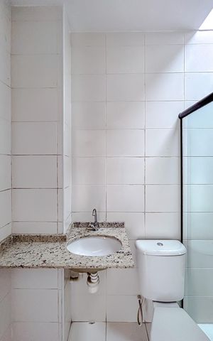 Casa de condomínio à venda com 83m², 3 quartos e 2 vagasBanheiro