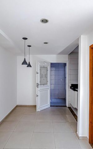 Casa de condomínio à venda com 83m², 3 quartos e 2 vagasSala