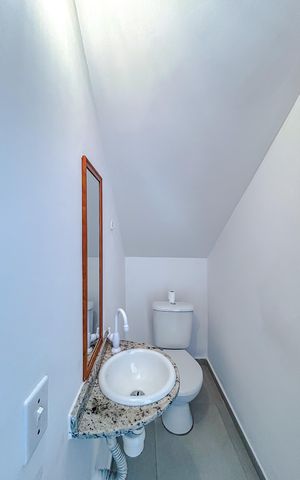 Casa de condomínio à venda com 83m², 3 quartos e 2 vagasLavabo