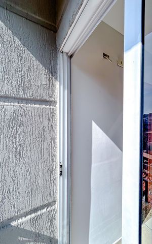Casa de condomínio à venda com 83m², 3 quartos e 2 vagasVaranda