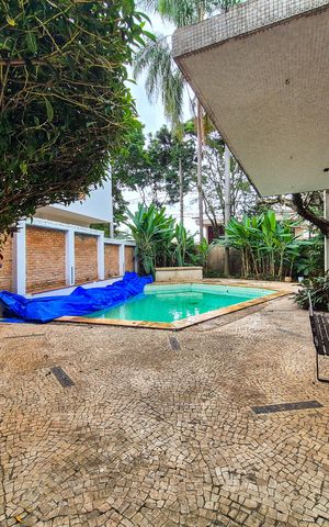 Casa à venda com 460m², 5 quartos e 4 vagas