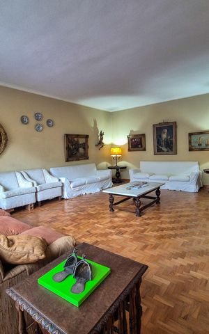 Casa à venda com 460m², 5 quartos e 4 vagas